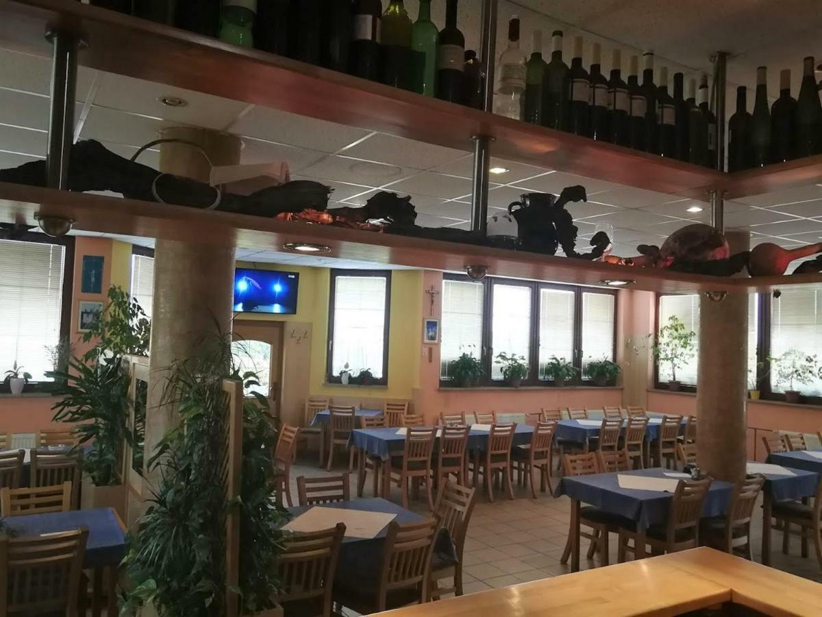 Grabrovnik Kavana I Sobe Monika酒店 外观 照片